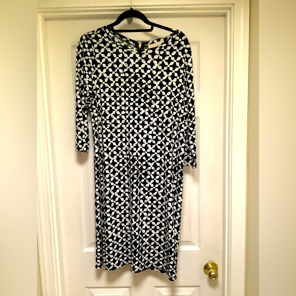 NWTS nice MK Black and White designer dress. Size 0X back zipper. Long sleeves